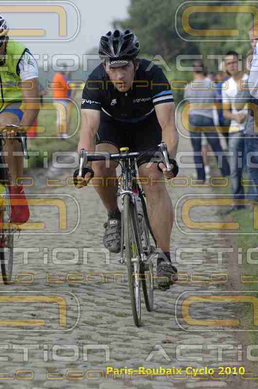 Le Carrefour de l'Arbre Le Carrefour de l'Arbre